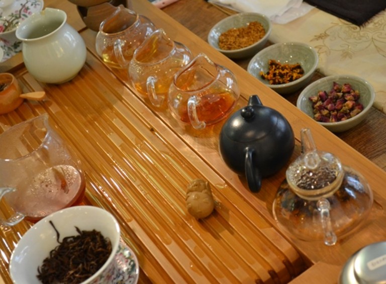 五感で感じる花茶会～花茶飲み比べ