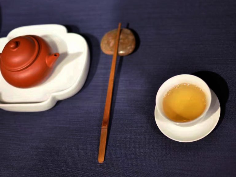 立冬：「白鶏冠」
