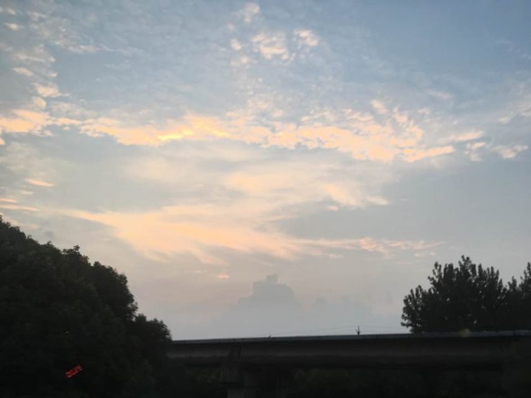 黄昏时刻（Huánghūn shíkè）