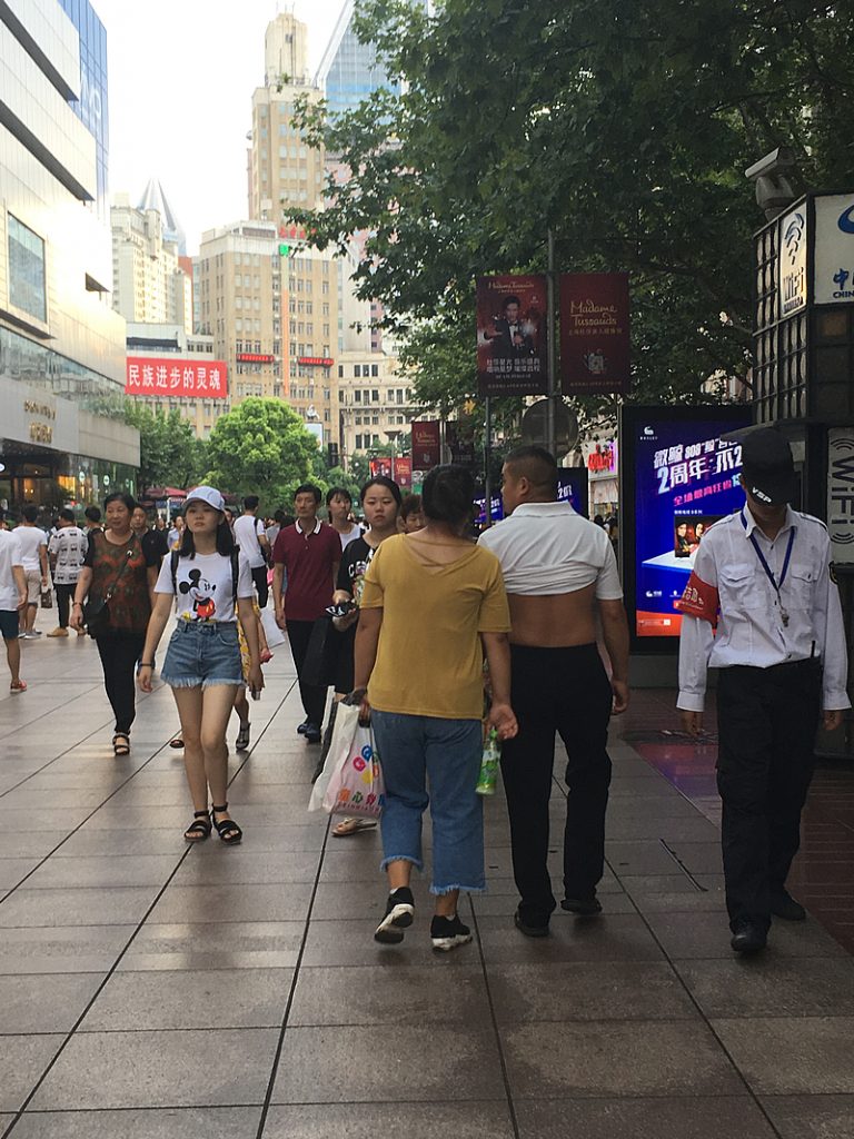 上海比基尼（Bǐjīní：ビキニ）でお散歩