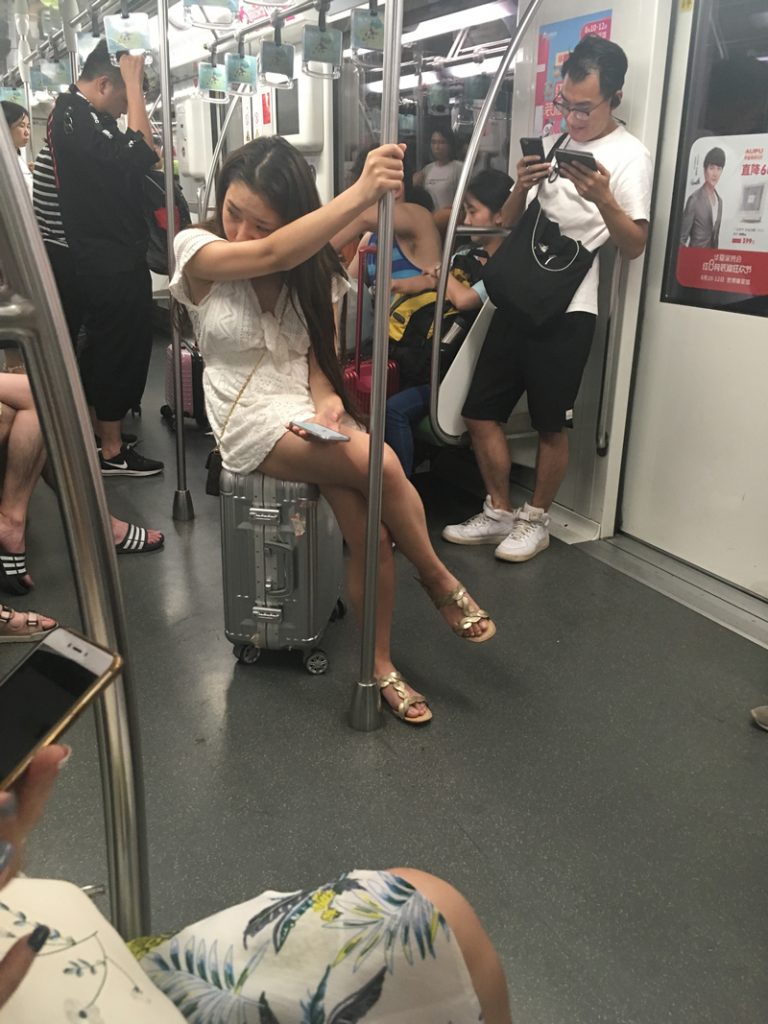 浦東空港に向かう
